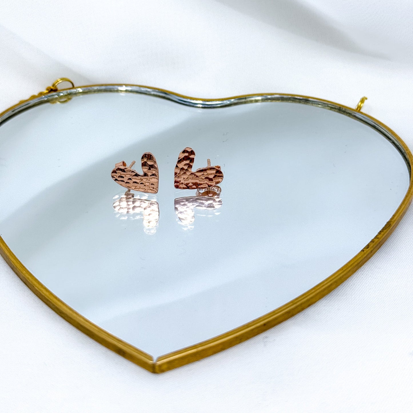 Coppia orecchini cuore bacio battuto da 1 cm lobo rosé - chiusura a farfallina - Lumiere Bijoux