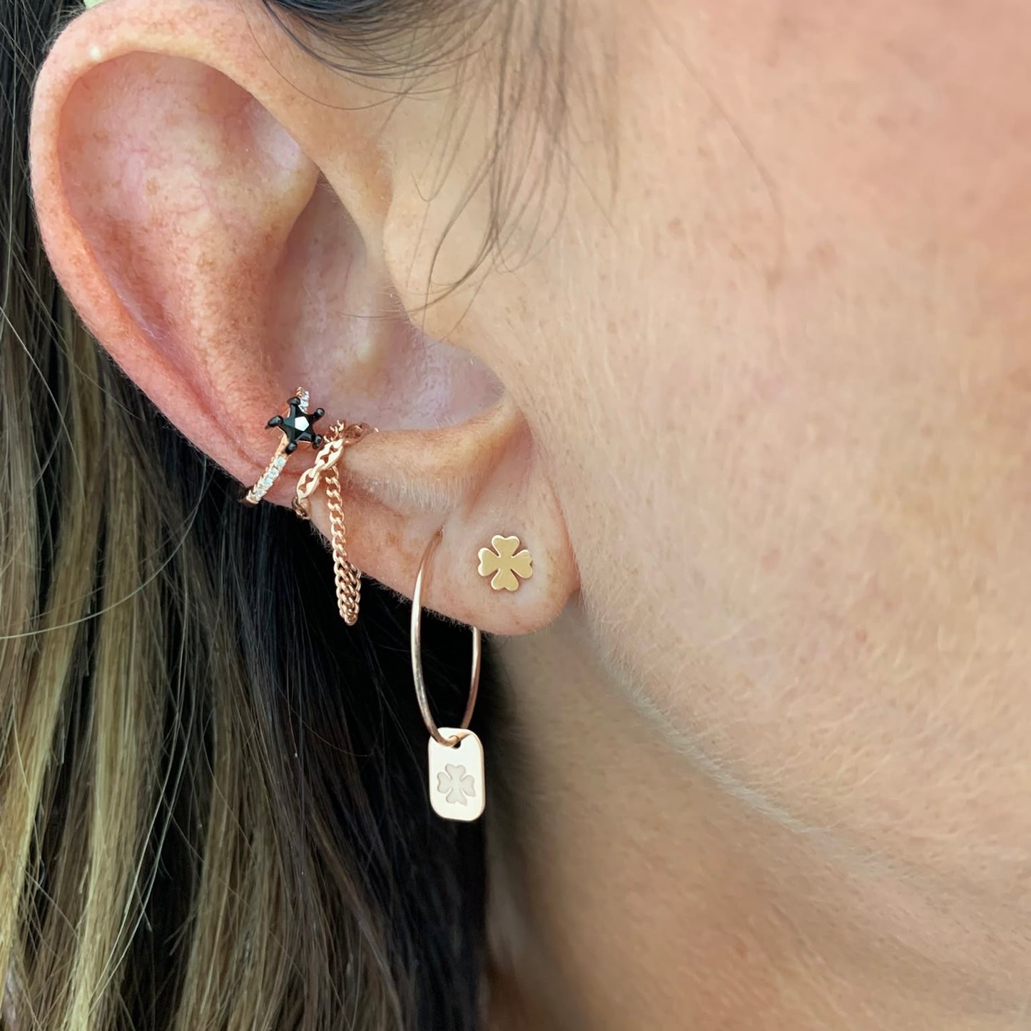 Orecchini cerchio Noisette con targhetta cuore stella quadrifoglio o sorridi argento rosé - Lumiere Bijoux