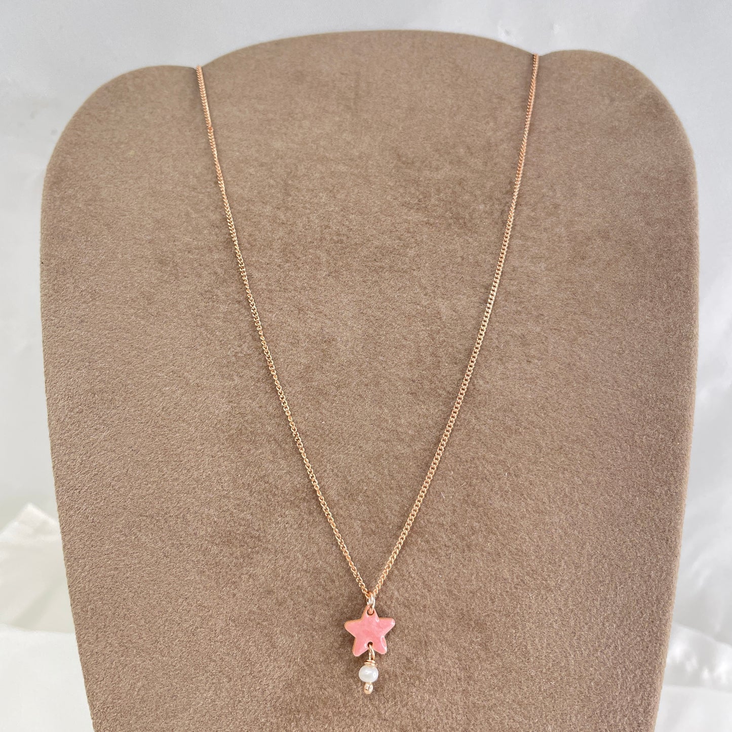 Collana catena grumette cm 35 con stella smaltata e piccola perla bianca - Lumiere Bijoux