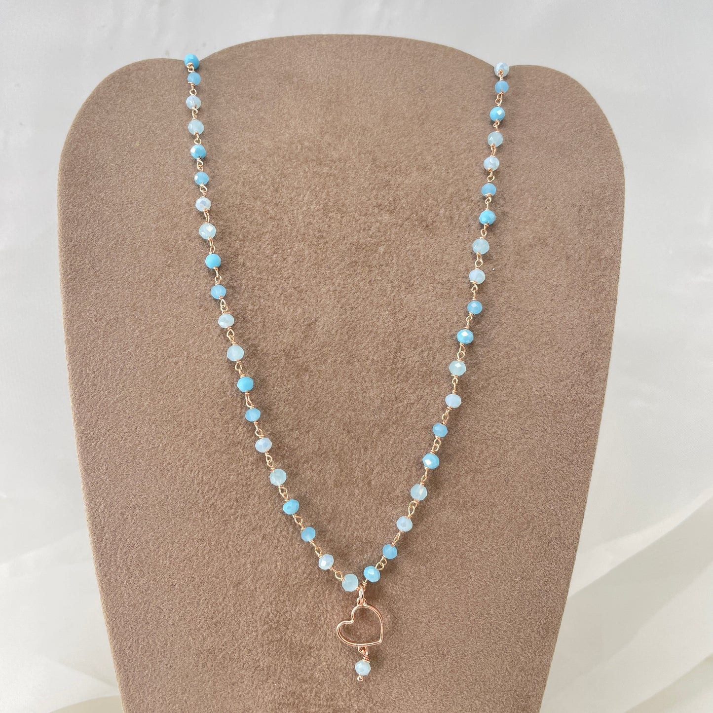 Collana cristalli azzurri sfumati cm 40 con cuore vuoto e cristallo pendente - pezzo unico - Lumiere Bijoux