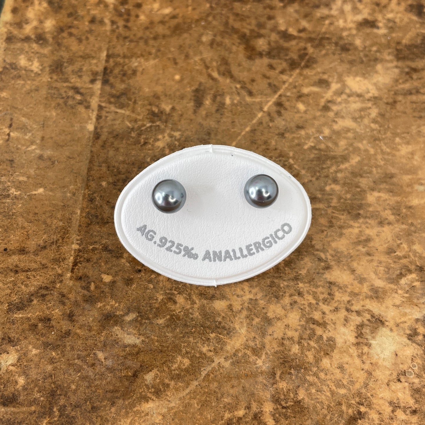 Coppia orecchini a lobo perla grigio/nero - chiusura a farfallina - Lumiere Bijoux