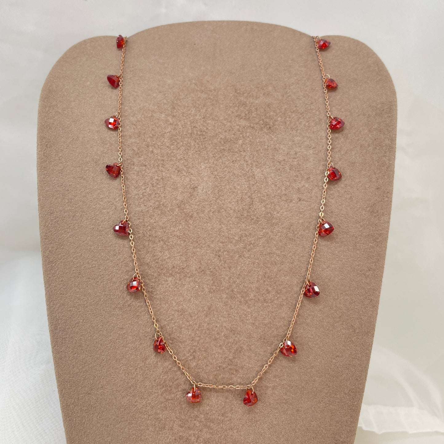 Collana catena rolló cm 40 con pietre a cuore granato - Lumiere Bijoux