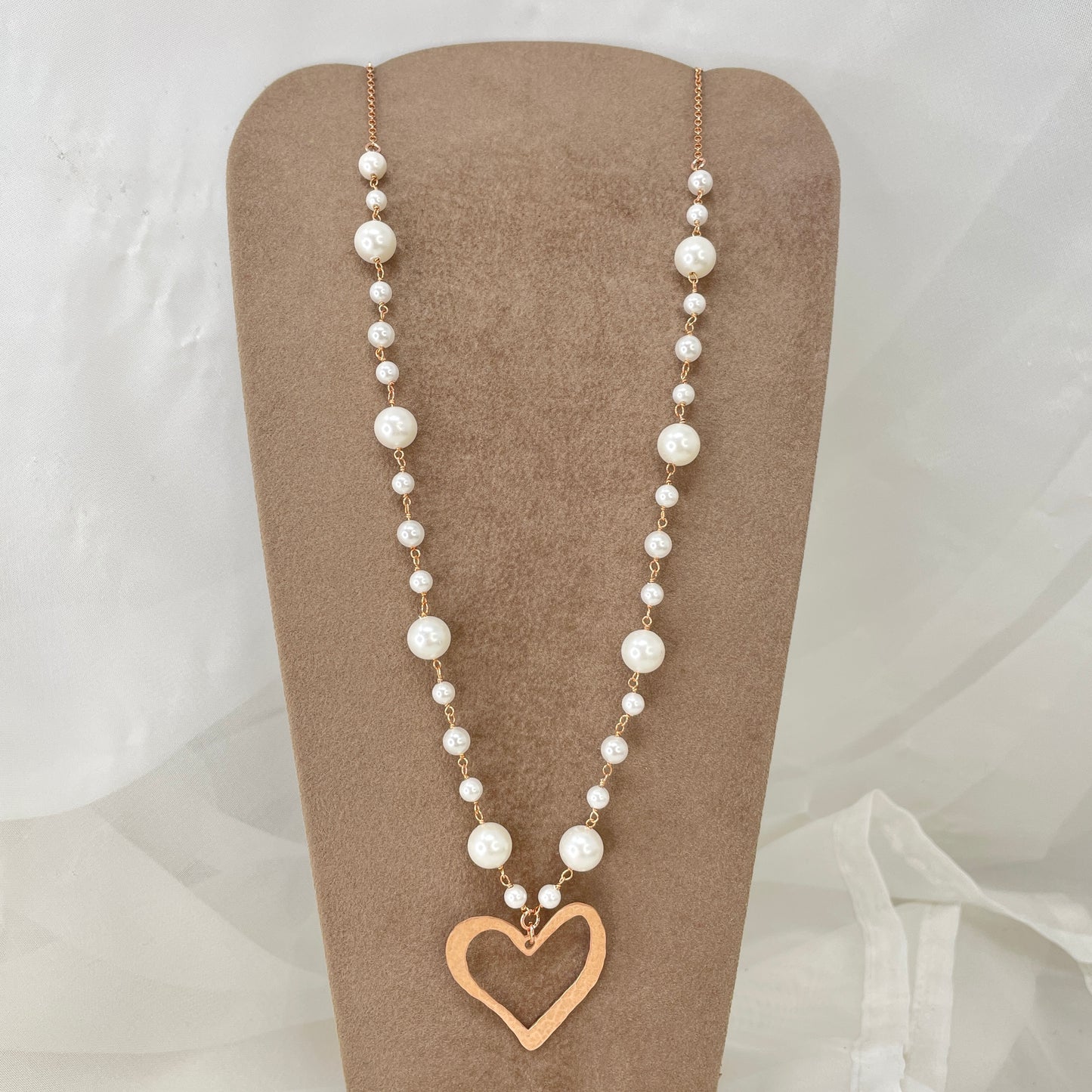 Collana catena rolló e perle cm 60 con cuore vuoto battuto - Lumiere Bijoux
