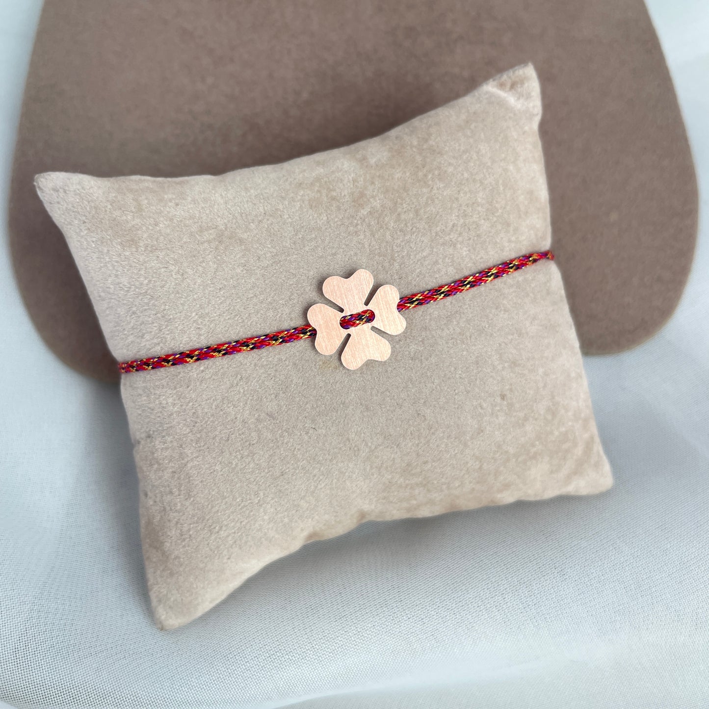 Bracciale cordino regolabile colorato con quadrifoglio satinato da 1.2 cm rosè o argento bianco - Lumiere Bijoux