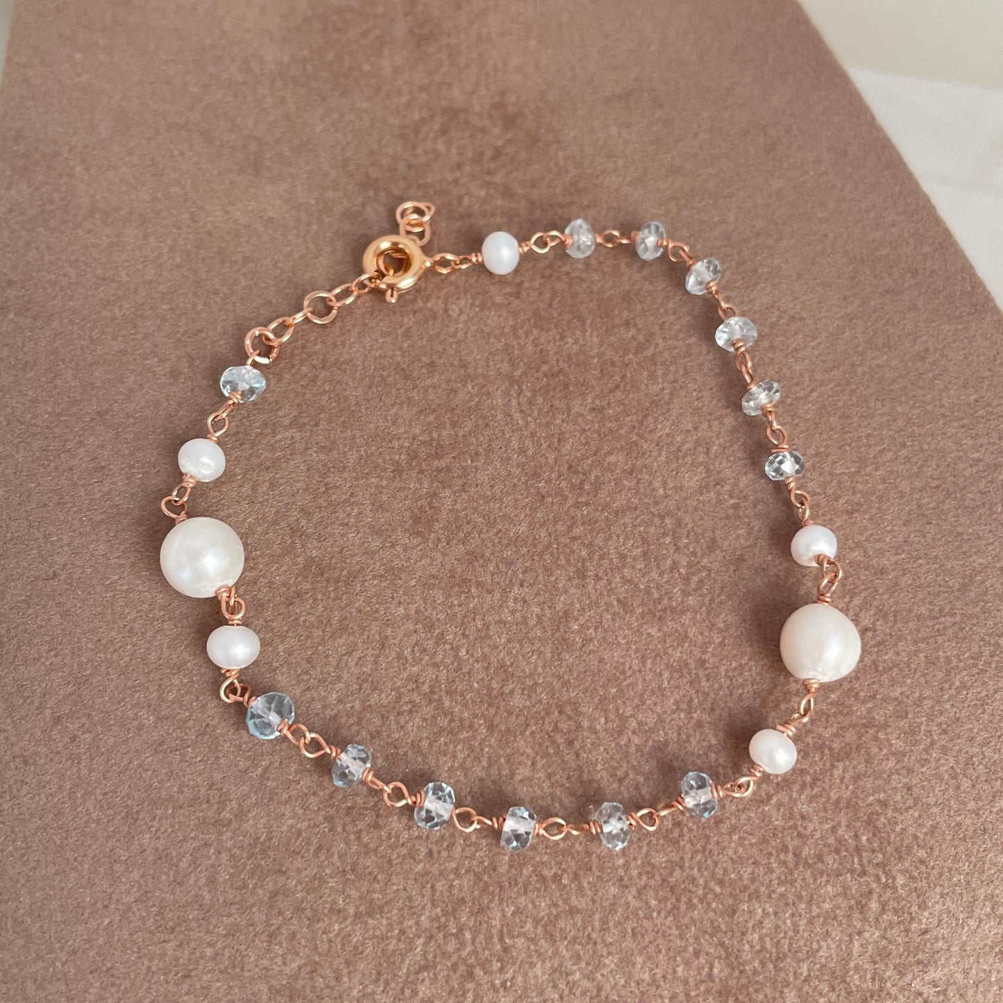 Bracciale pietre a goccia o pietre a rondelle alternate a perle cm 17 - pezzi unici - Lumiere Bijoux