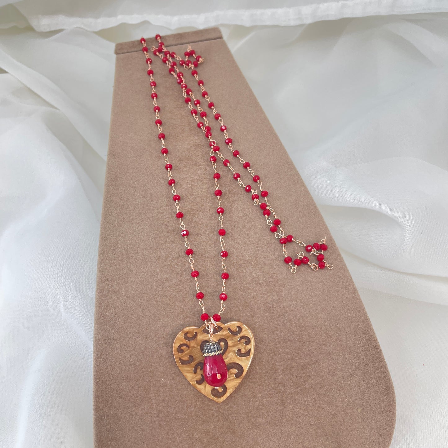 Collana cristalli rossi incatenati su base metallo bagnato oro rosa cm 90 - Lumiere Bijoux