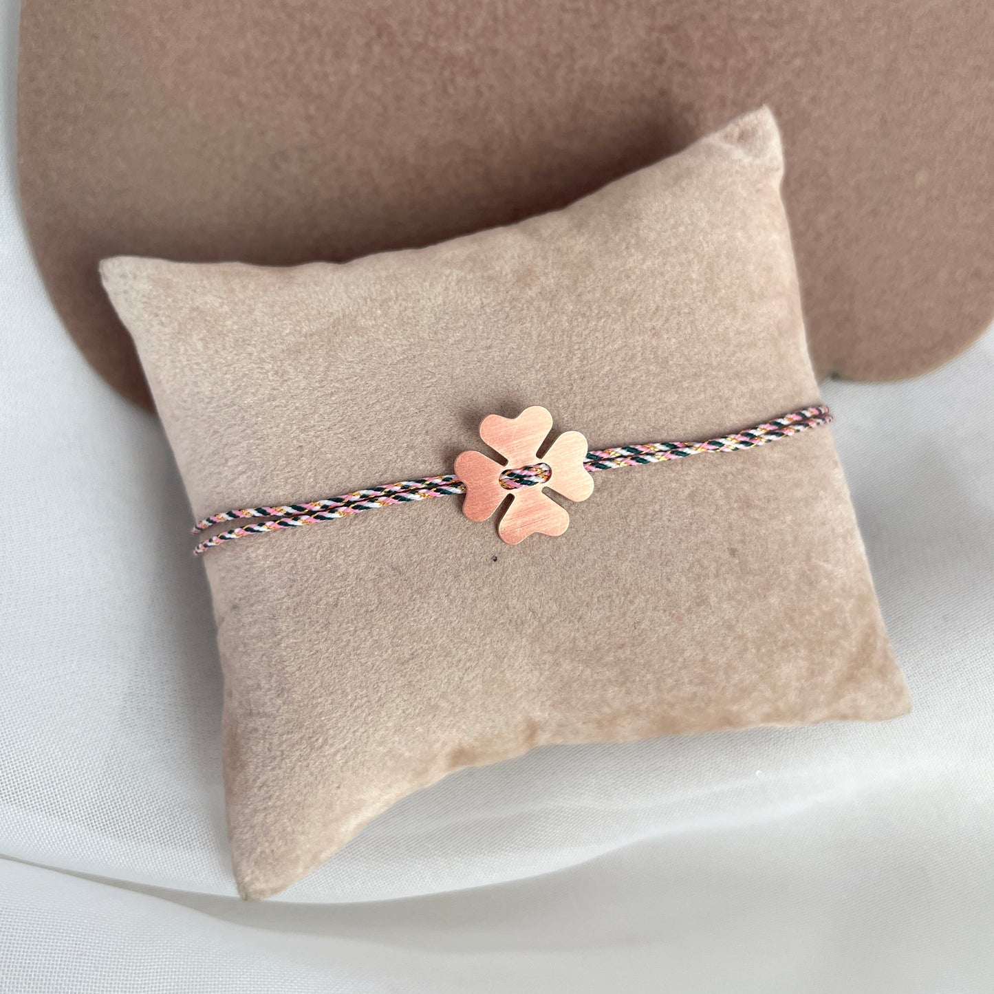 Bracciale cordino regolabile colorato con quadrifoglio satinato da 1.2 cm rosè o argento bianco - Lumiere Bijoux