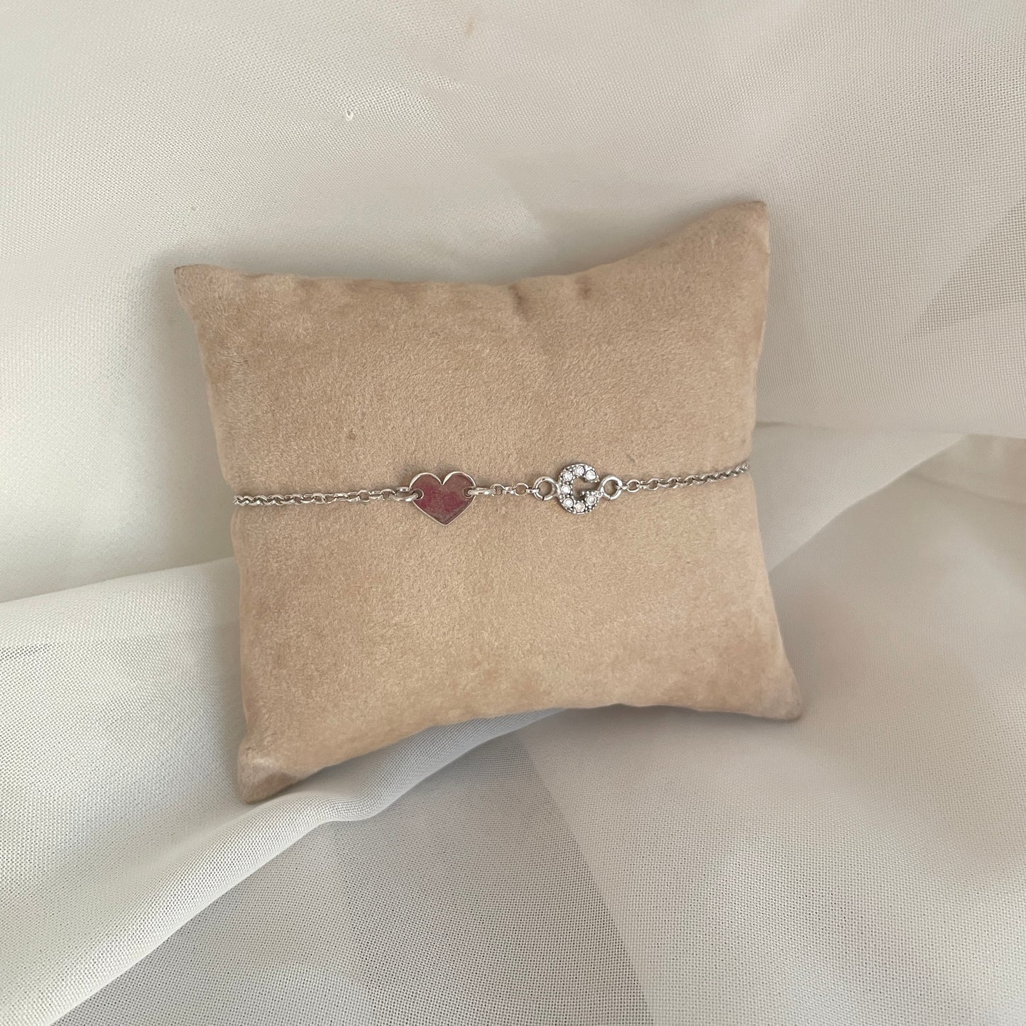 Bracciale catena rolló cuore e iniziale di zirconi G cm 17 in argento bianco - pezzo unico