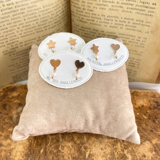 Coppia orecchini a lobo cuore o stella con perla da 0,3 mm pendente - Lumiere Bijoux