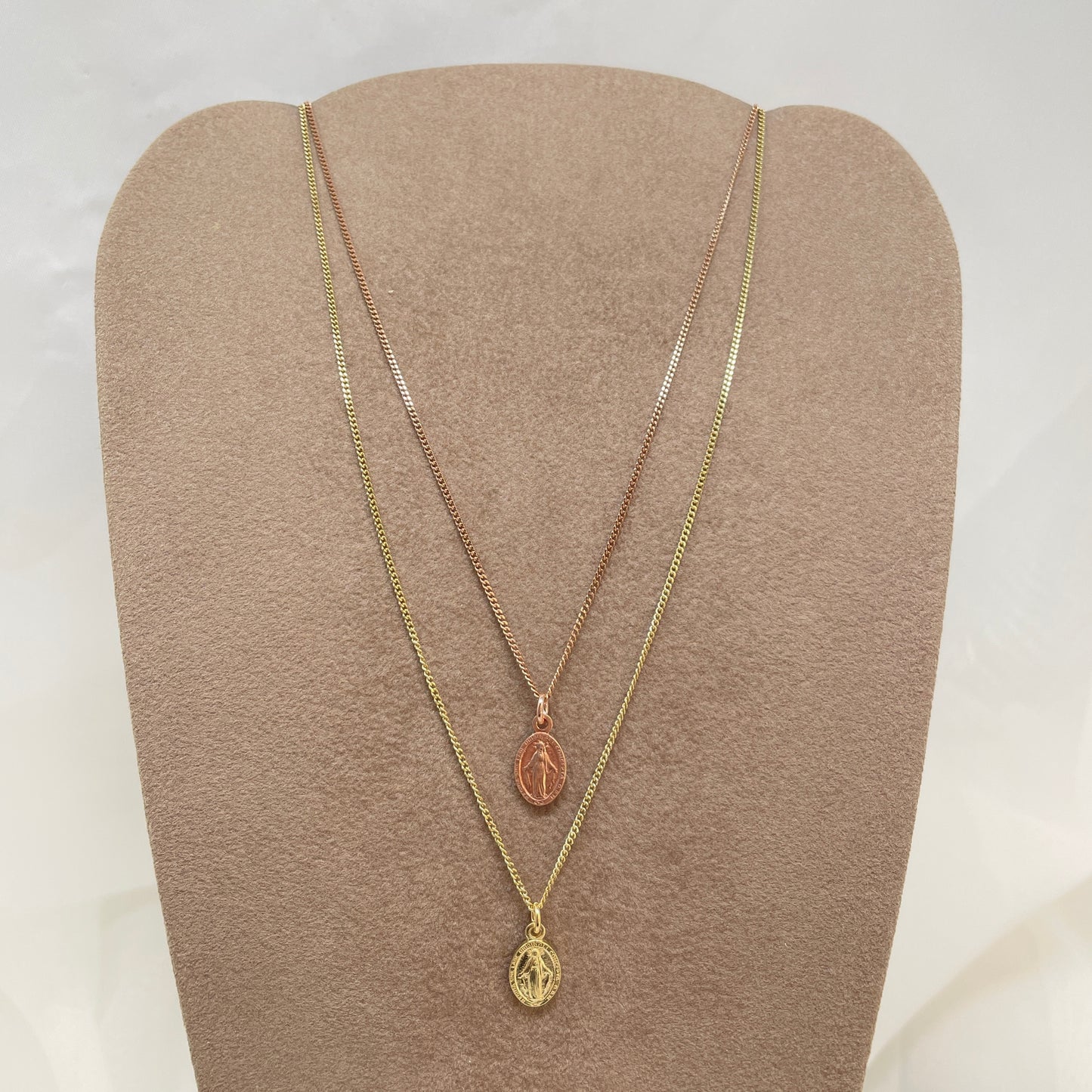 Collana catena grumette cm 35 con madonnina - Lumiere Bijoux