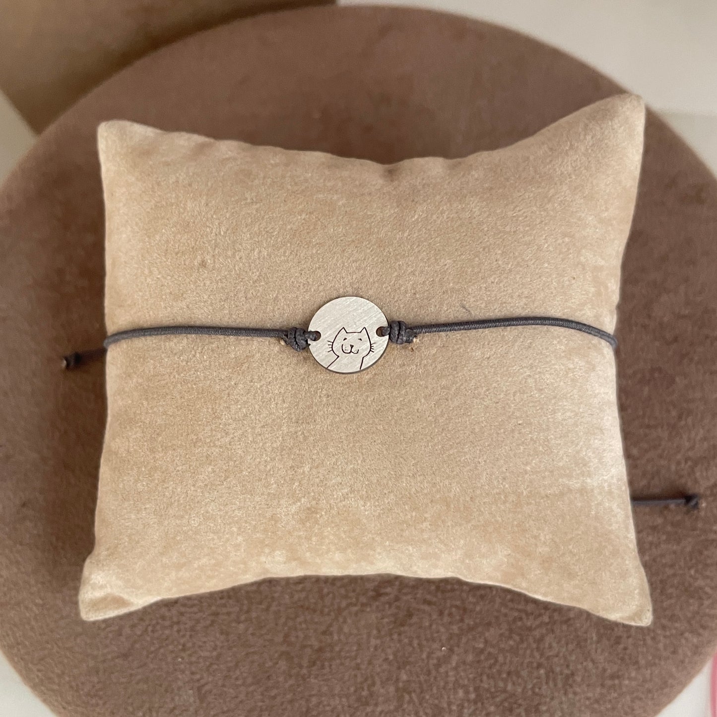 Bracciale cordino regolabile con cialdina con cane o gatto - Lumiere Bijoux