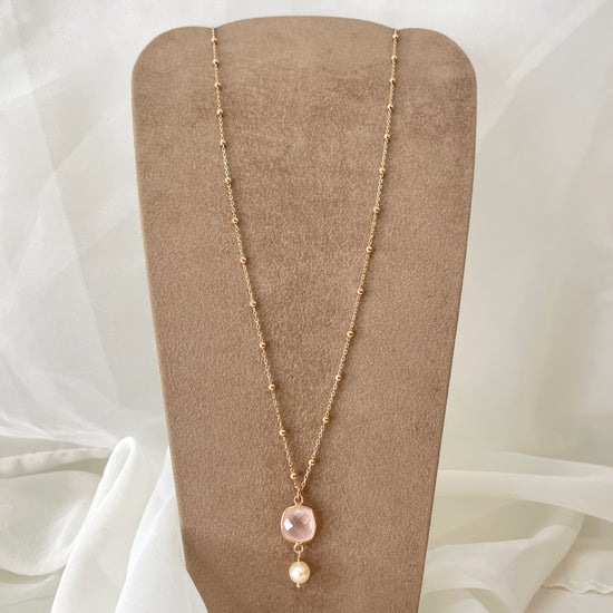 Collana catena rosario cm 50 con pietre quadrata opale da 1 cm con perla rosa irregolare pendente - Lumiere Bijoux
