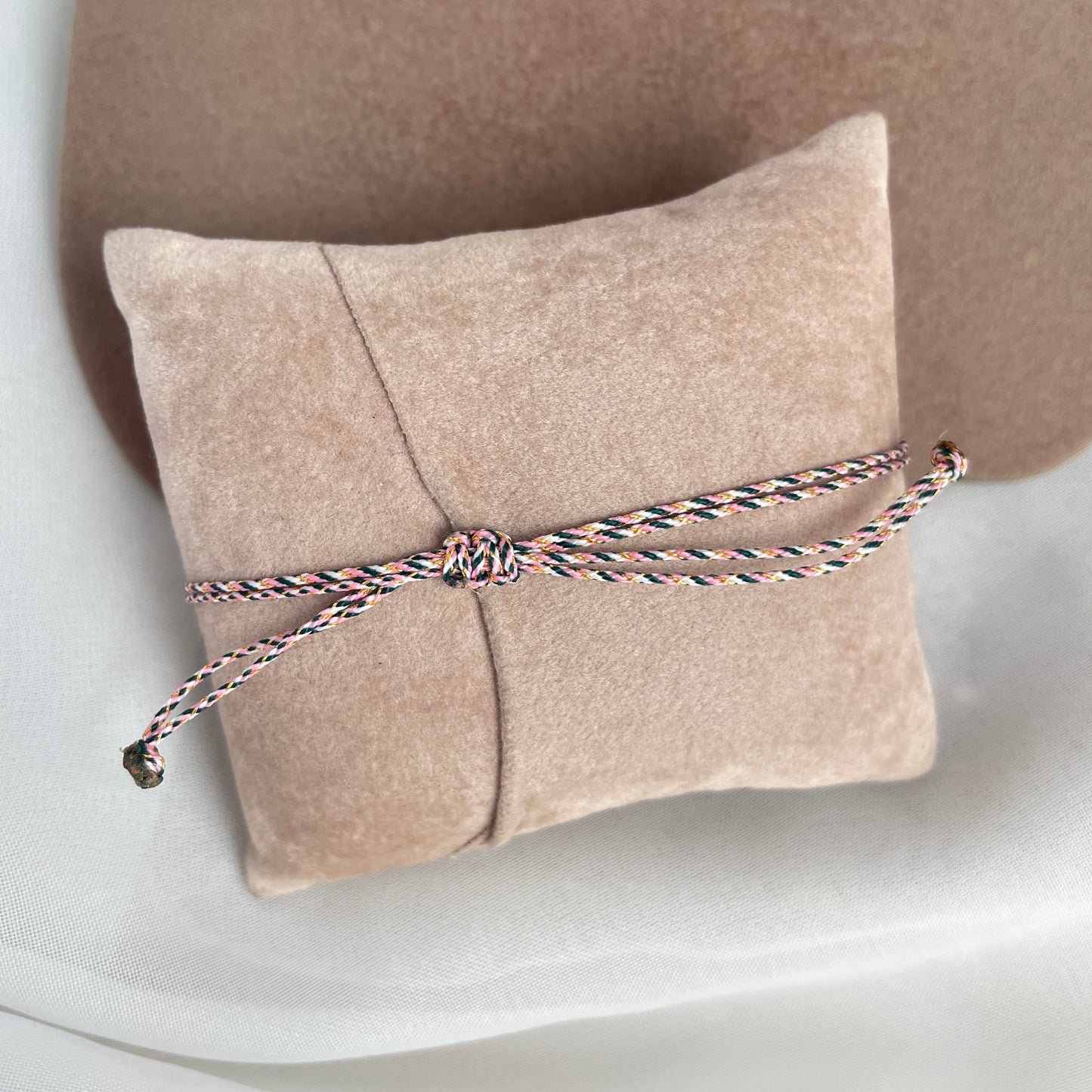 Bracciale cordino regolabile colorato con quadrifoglio satinato da 1.2 cm rosè o argento bianco - Lumiere Bijoux