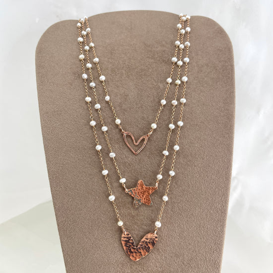 Collana cm 40 rado perle bianche con cuore bacio battuto o stella o cuore capri in linea in argento 925 rosé - Lumiere Bijoux