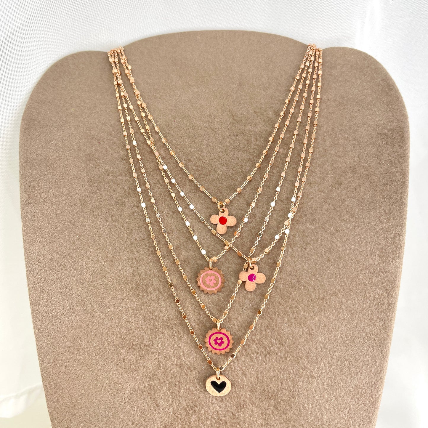 Collana choker dadini con cialdina con cuore smaltato o fiore cm 35 - pezzi unici - Lumiere Bijoux