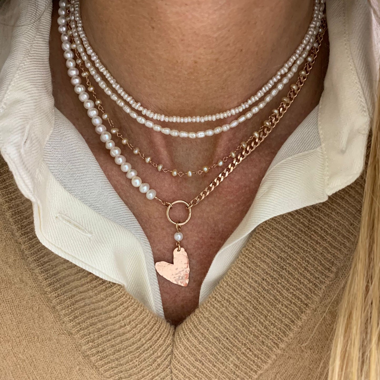 Collana perle rosa incatenate base rosè cm 38 più 5 di allungamento