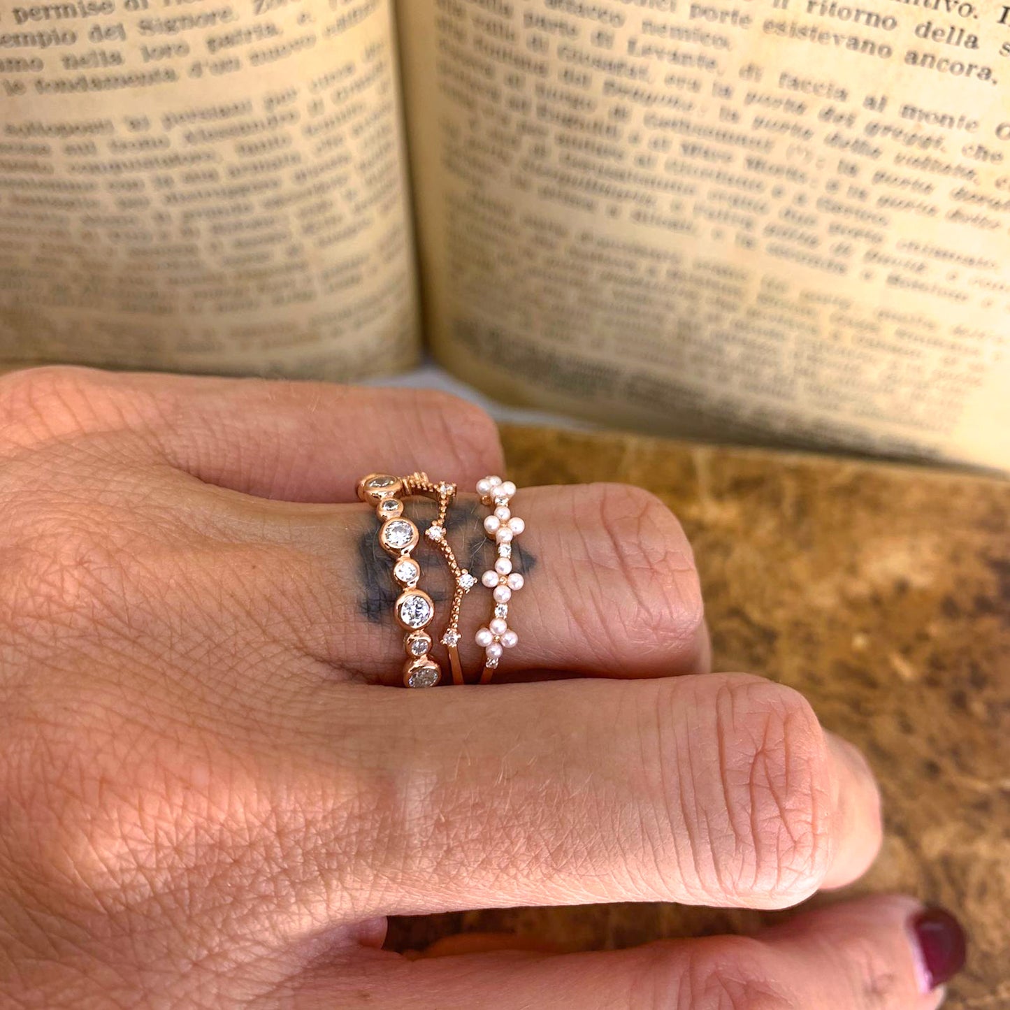 Anello fedina bolle di zirconi multiforme - Lumiere Bijoux