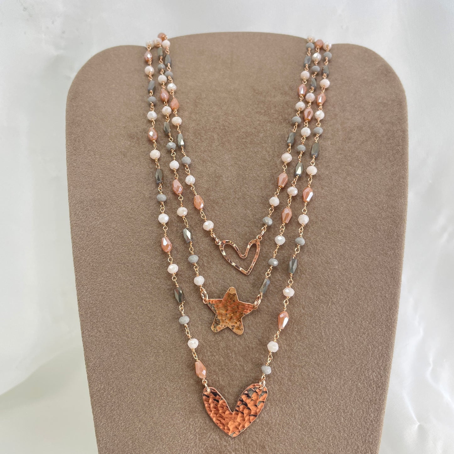 Collana cristalli fango, grigi, rosa cangianti cm 40 con stella battuta o cuore bacio o cuore capri in linea - Lumiere Bijoux