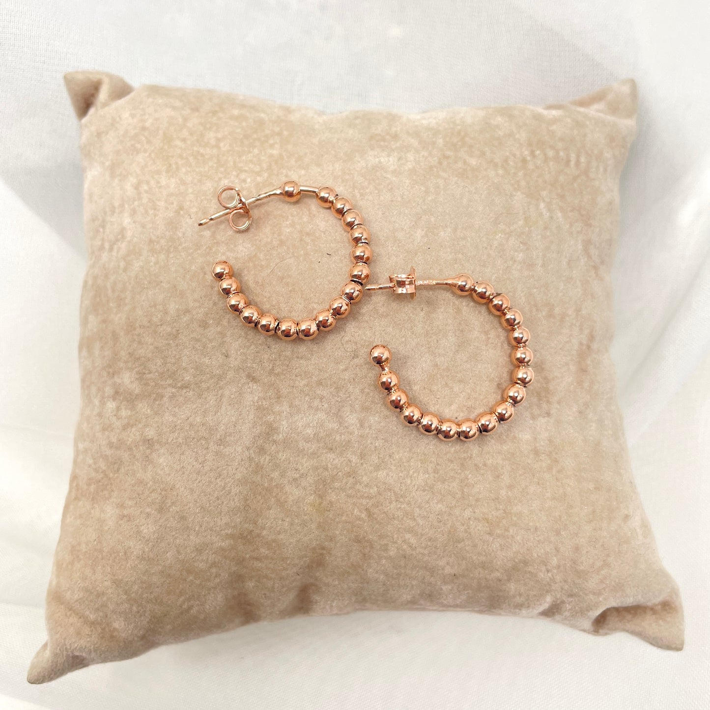 Coppia semicerchi da 2,5 cm di sfere rosè - pezzo unico - Lumiere Bijoux