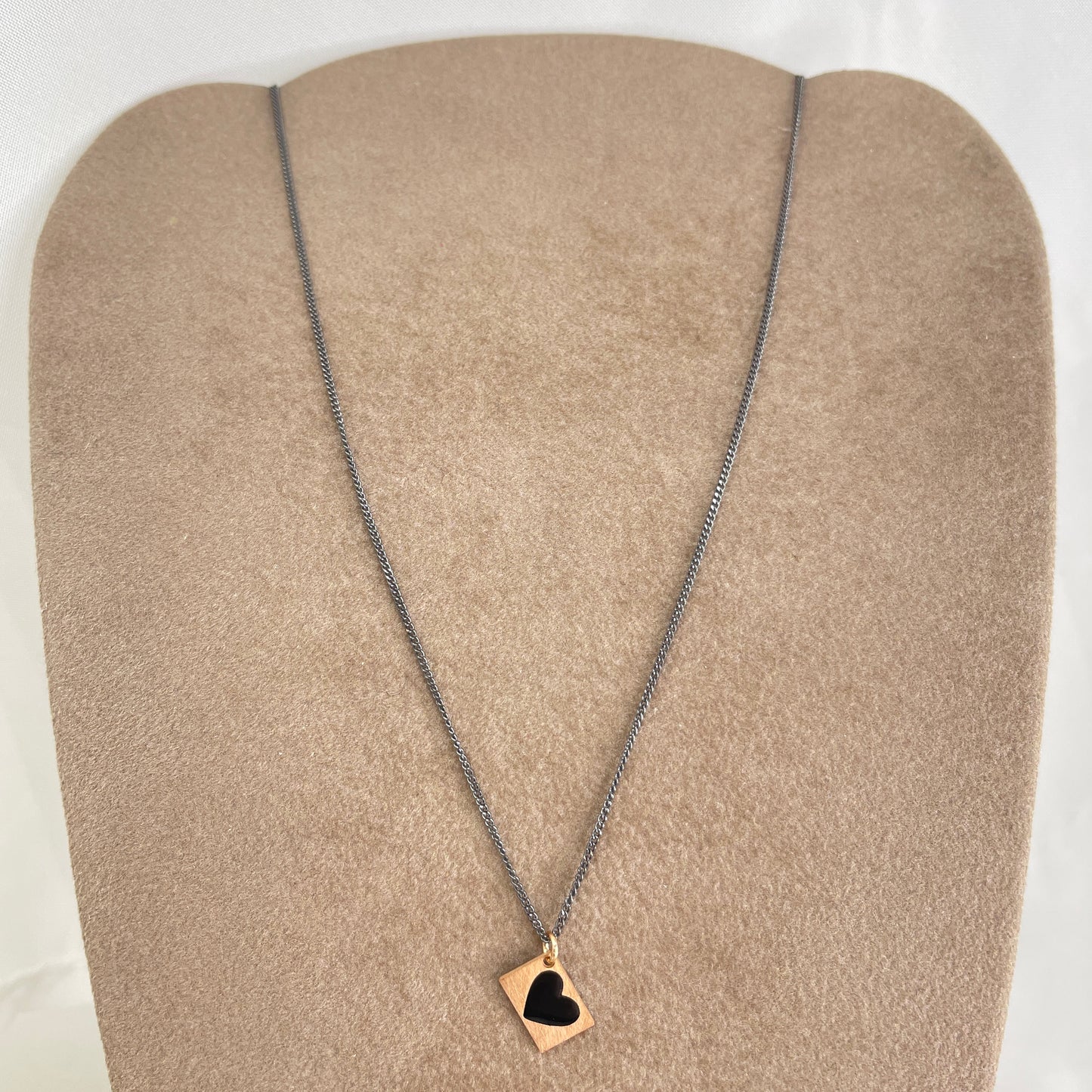 Collana choker grumette rutenio con busta dell’amore da 0,8 mm cuoricino smaltato cm 35 - Lumiere Bijoux