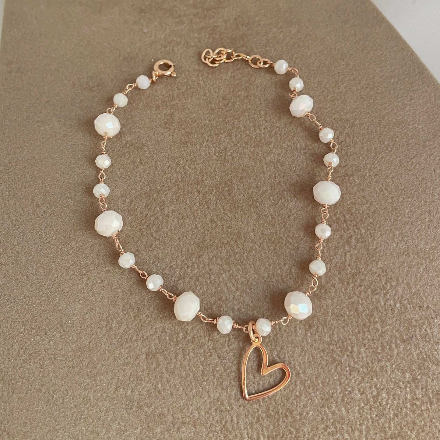 Bracciale cristalli multiforme con soggetto cuore pendente cm 17 - pezzi unici - Lumiere Bijoux