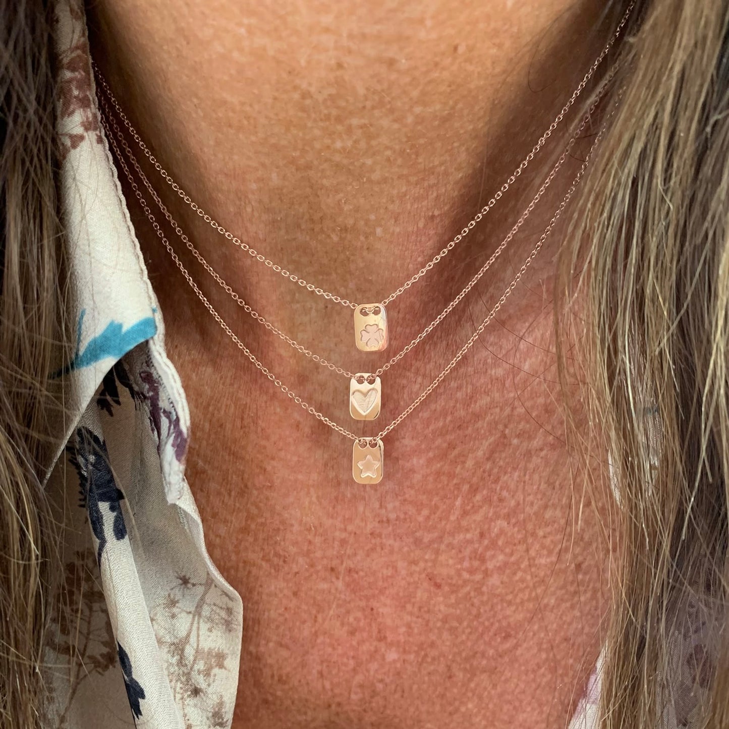 Collana Noisette con mini targhetta cuore o stella in argento rosé 35 cm - Lumiere Bijoux