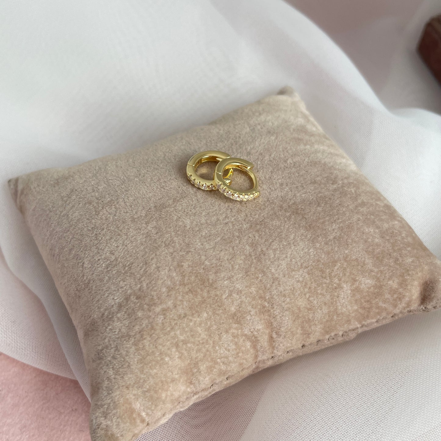 Orecchino singolo cerchietto zirconi bianchi 1cm - 1.2 cm -1.5 cm - Lumiere Bijoux