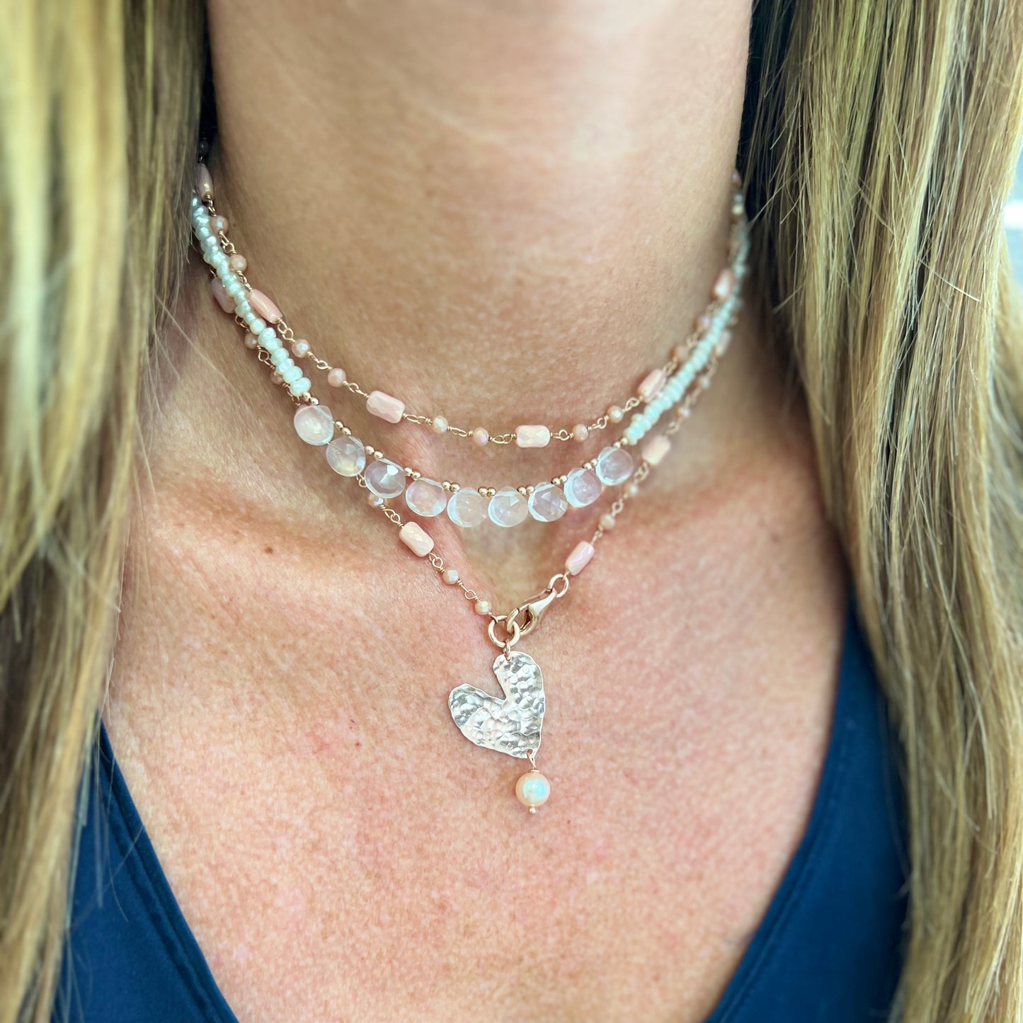 Collana lunga trasformabile cm 75 argento rosé cristalli multiforme soggetto battuto e perla naturale pendente - Lumiere Bijoux