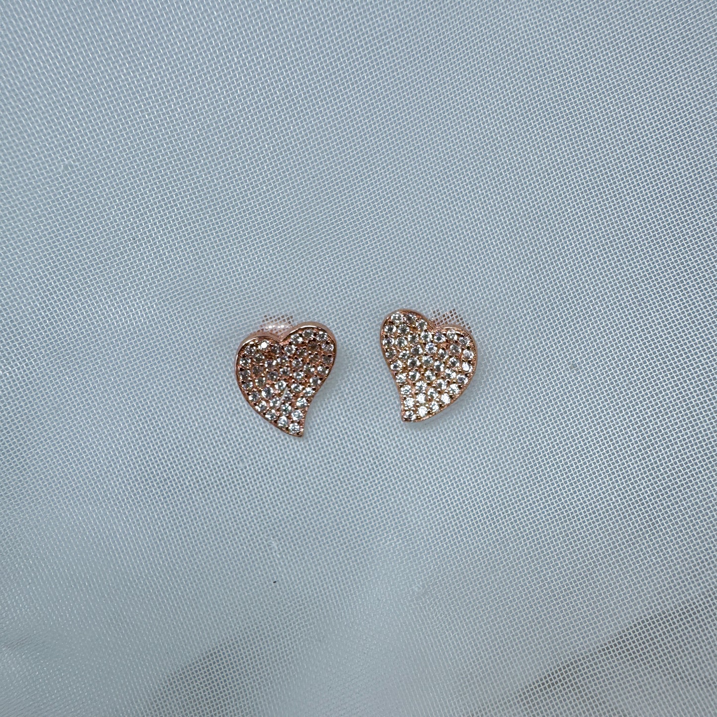 Coppia orecchini a lobo cuore da 1 cm zirconi bianchi - chiusura a farfallina - Lumiere Bijoux