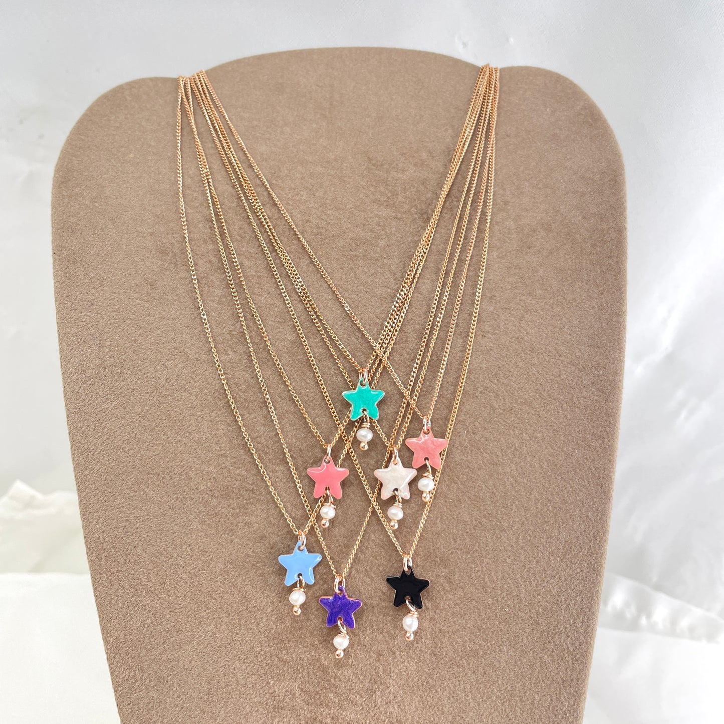 Collana catena grumette cm 35 con stella smaltata e piccola perla bianca - Lumiere Bijoux