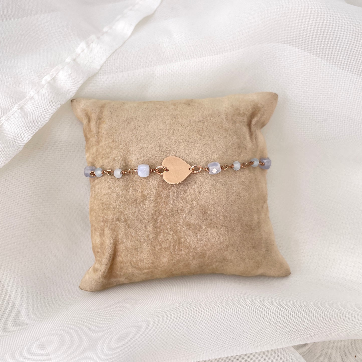 Bracciale cm 17 pietra cubica azzurro polvere con cuore in linea - pezzo unico - Lumiere Bijoux