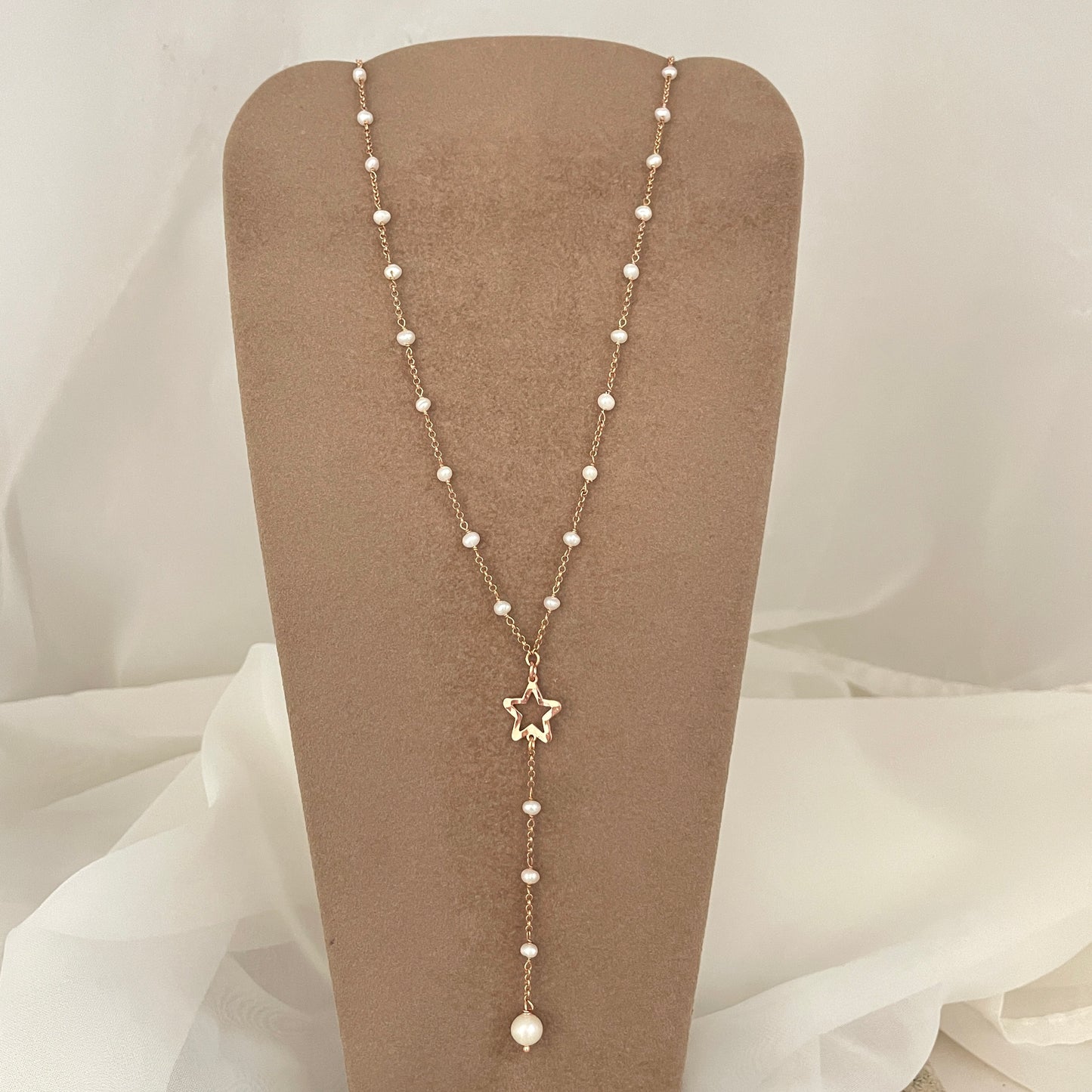 Collana a rosario lunga cm 60 rado perle bianche con cuore Capri, Cuore sweet e stella vuota battuti - Lumiere Bijoux