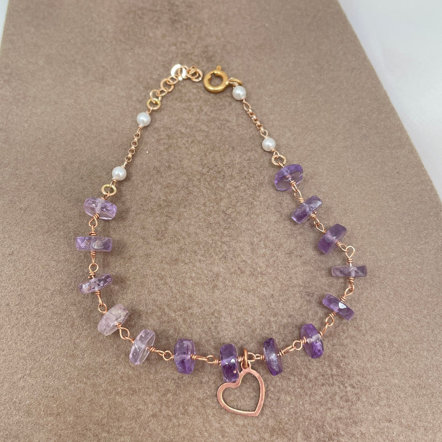 Bracciale cristalli multiforme e pietre con cuore vuoto pendente cm 17 - pezzi unici