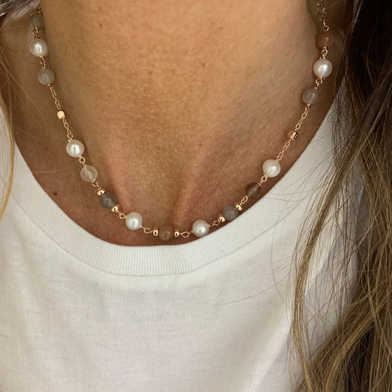 Collana perle bianche e pietra di luna e labradorite cm 38 più 5 di allungamento rosè