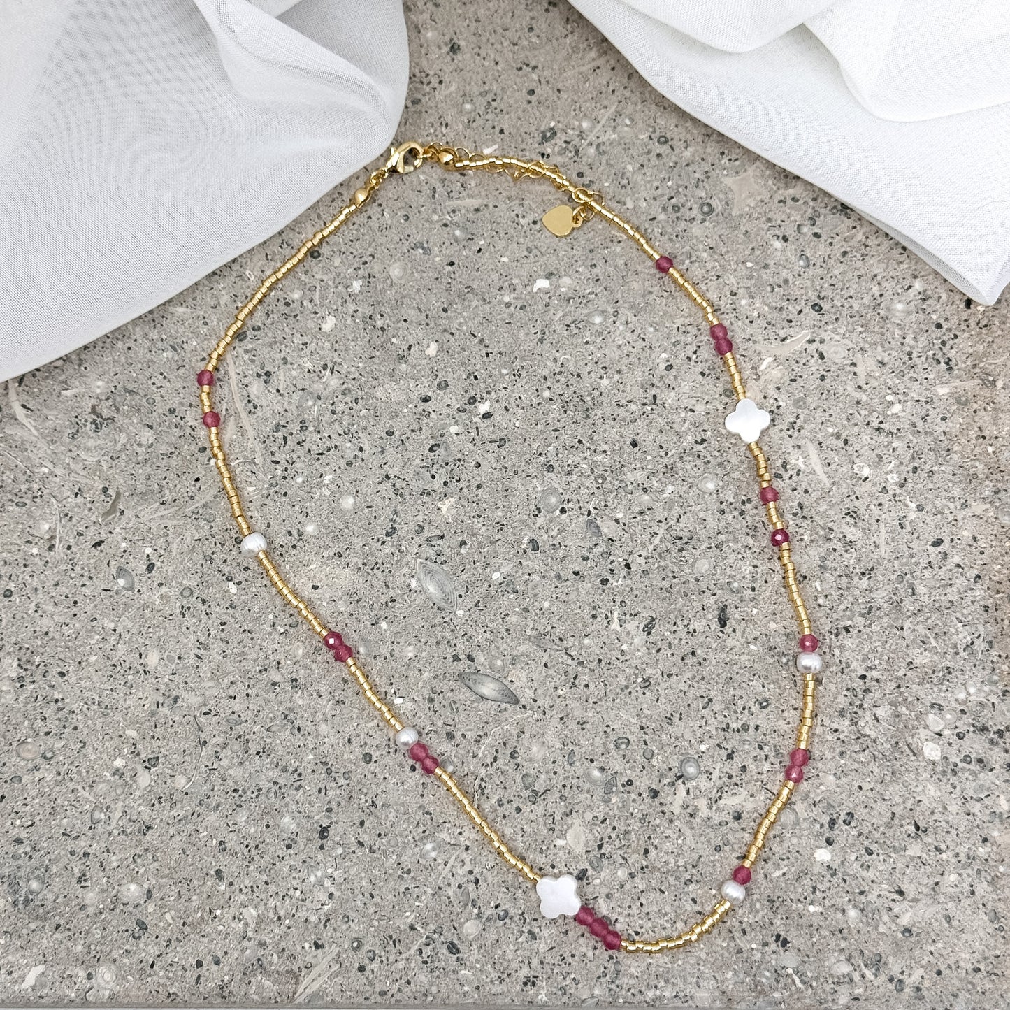 Collana perle miyuki micro rondelle oro alternate a pietre conchiglia e perle naturali cm 37 ottone - Lumiere Bijoux