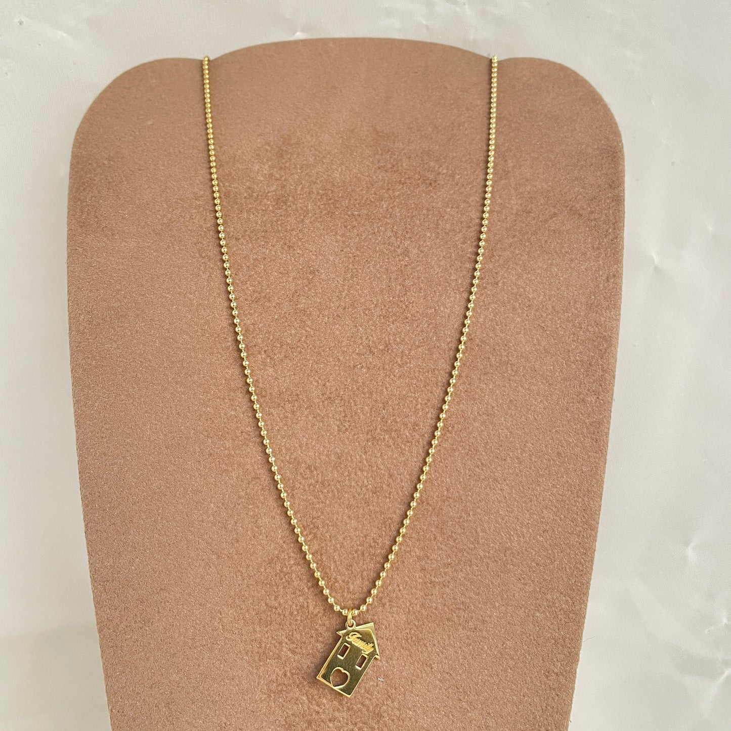 Collana catena militare cm 40 con casetta Family da 1,5 cm in oro giallo - pezzo unico