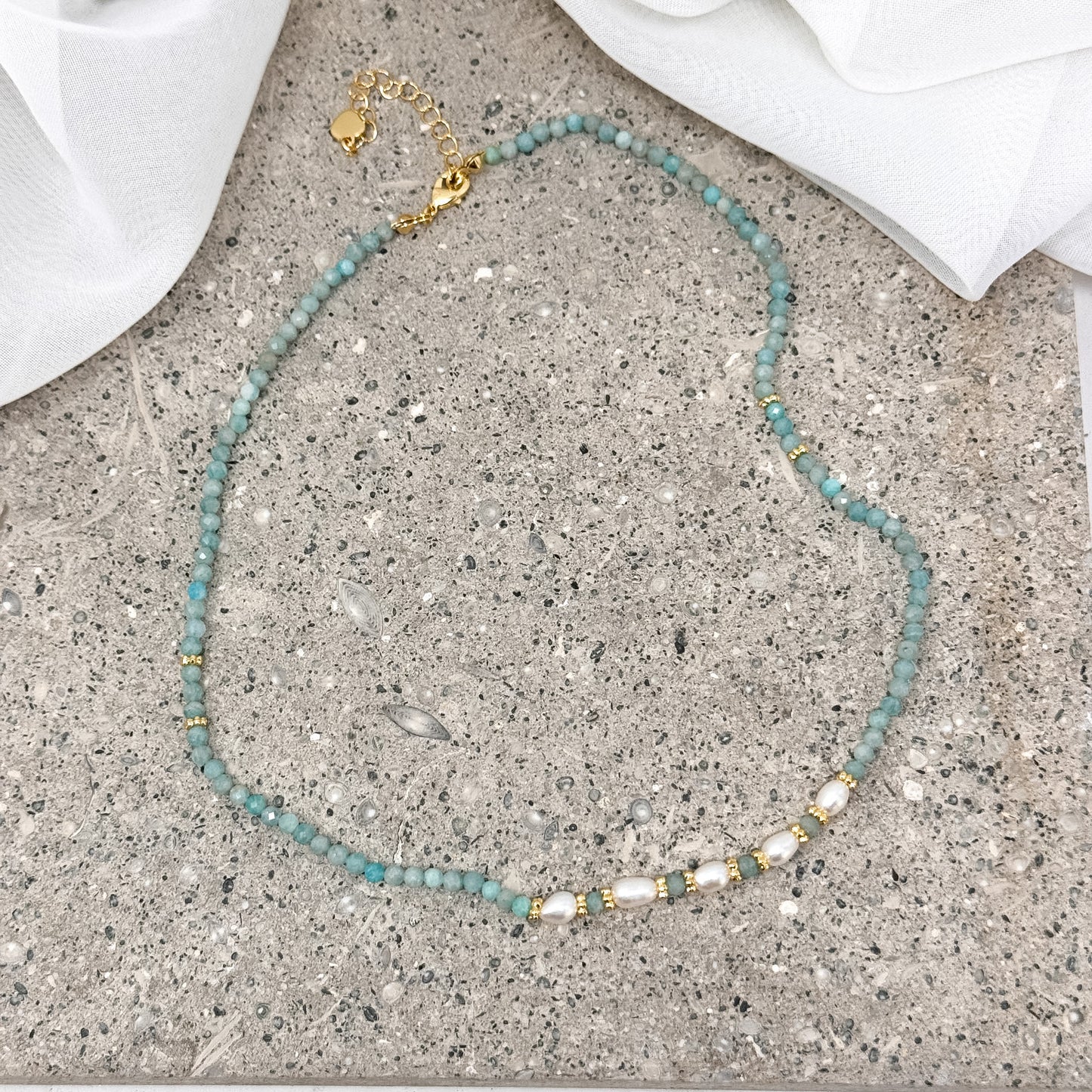 Collana cristalli e perle risino naturali bianche cm 38 base ottone - Lumiere Bijoux