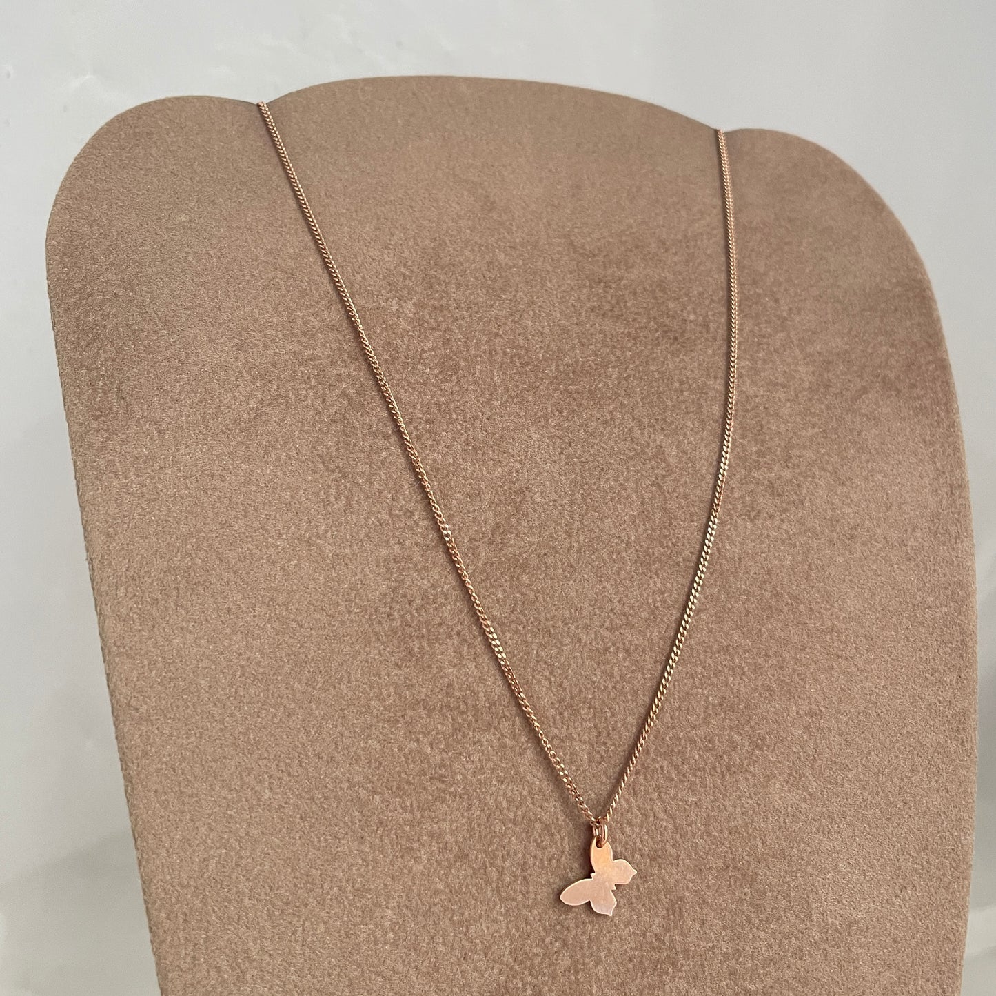 Collana catena grumette cm 35 con farfalla da 0,8 mm