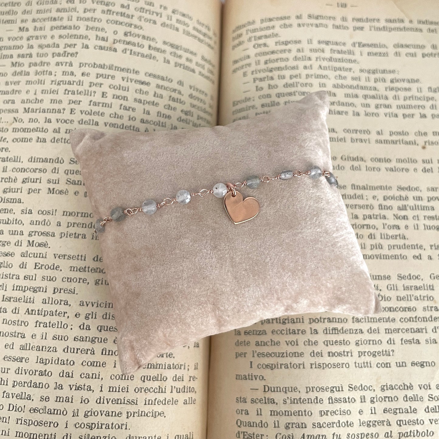 Bracciale pietre labradorite con cuore da 1 cm pendente cm 17 - pezzi unici - Lumiere Bijoux