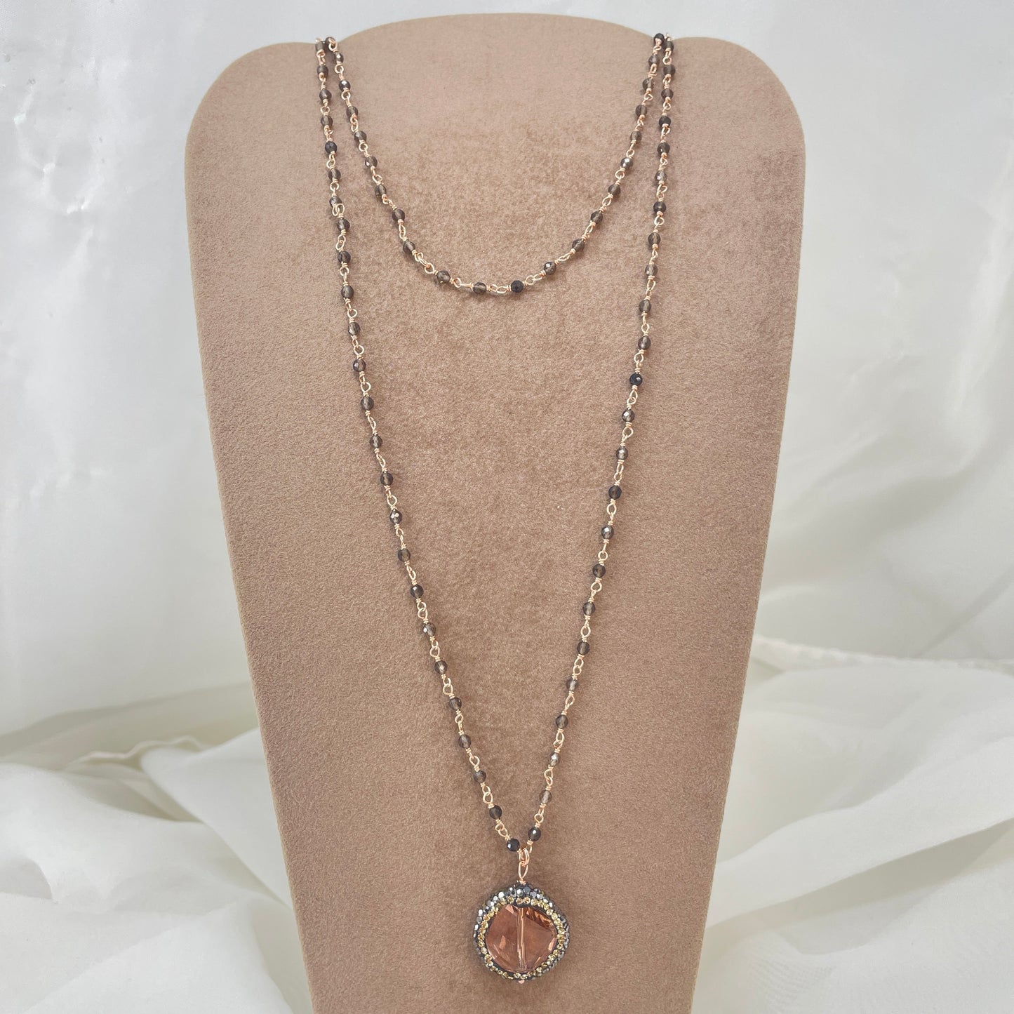 Collana cristalli fumè incatenati su base metallo bagnato oro rosa cm 90 - Lumiere Bijoux