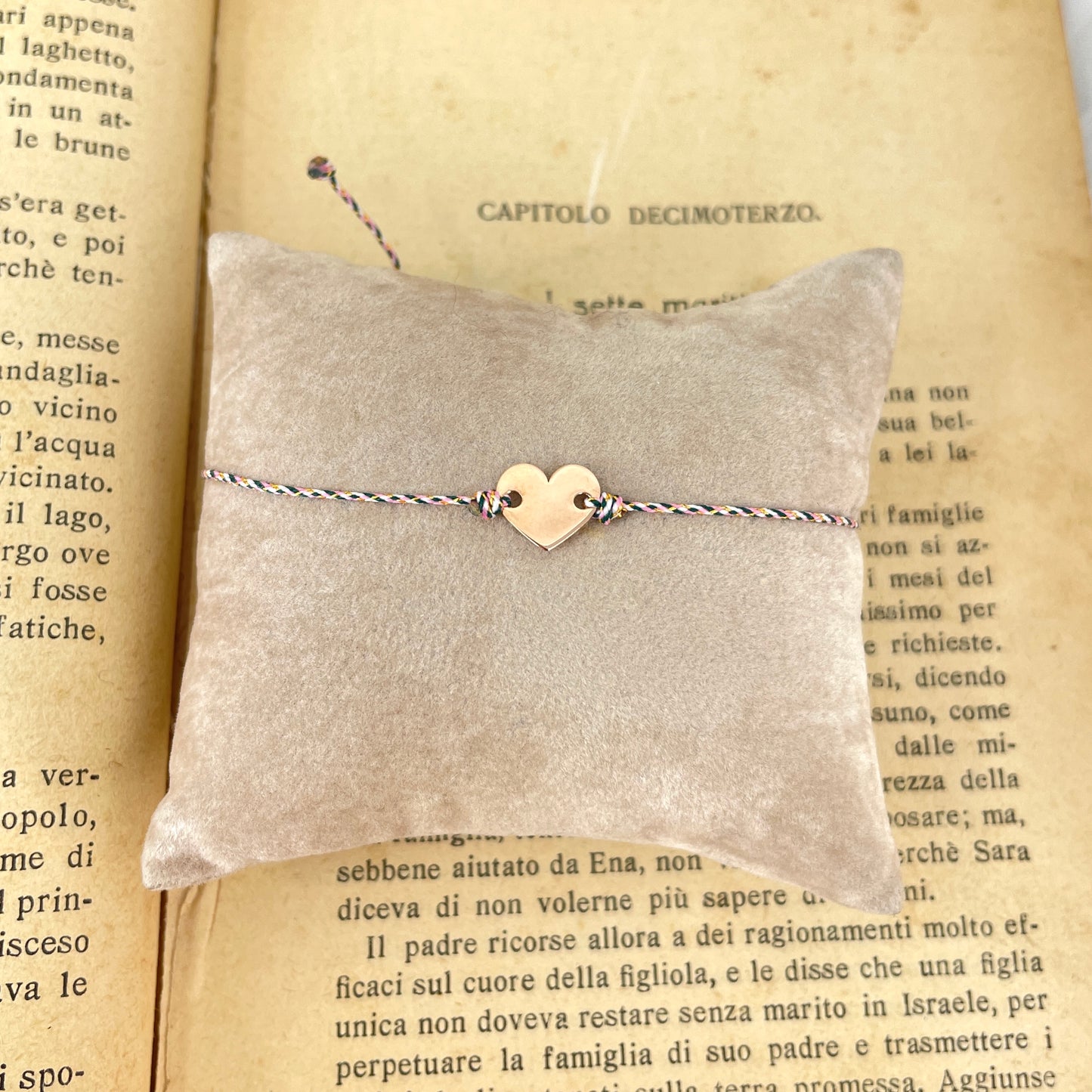 Bracciale cordino colorato regolabile cuore in linea da 1 cm - Lumiere Bijoux