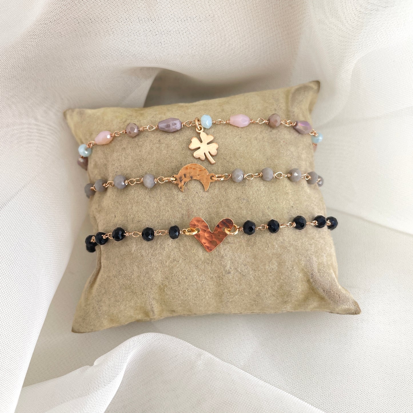 Bracciale cristalli multicolore con soggetti da 0,8 mm cuore o quadrifoglio o luna cm 17 - pezzi unici - Lumiere Bijoux