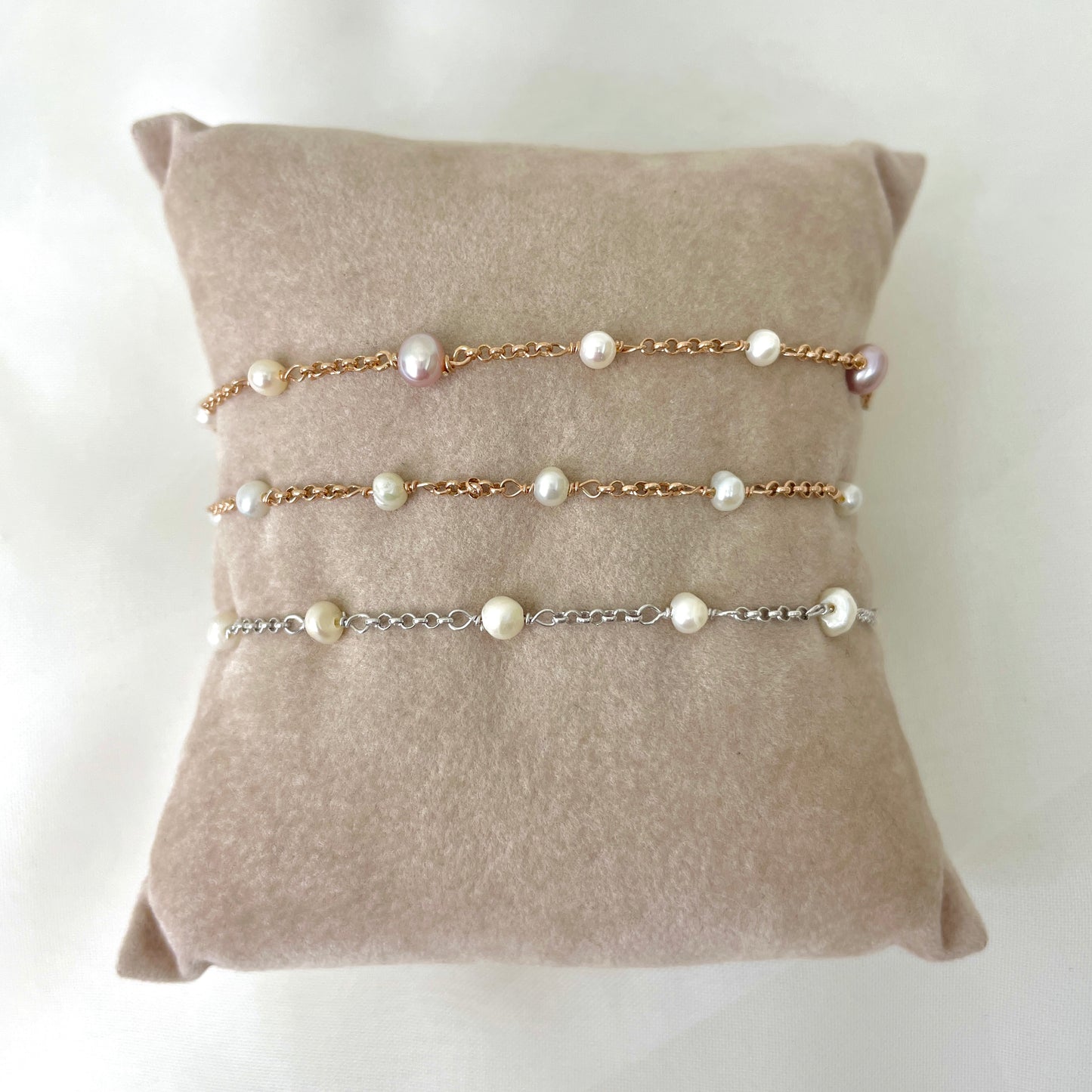 Bracciale rado perle bianche o rado perle bianche e rosa cm 17 - Lumiere Bijoux
