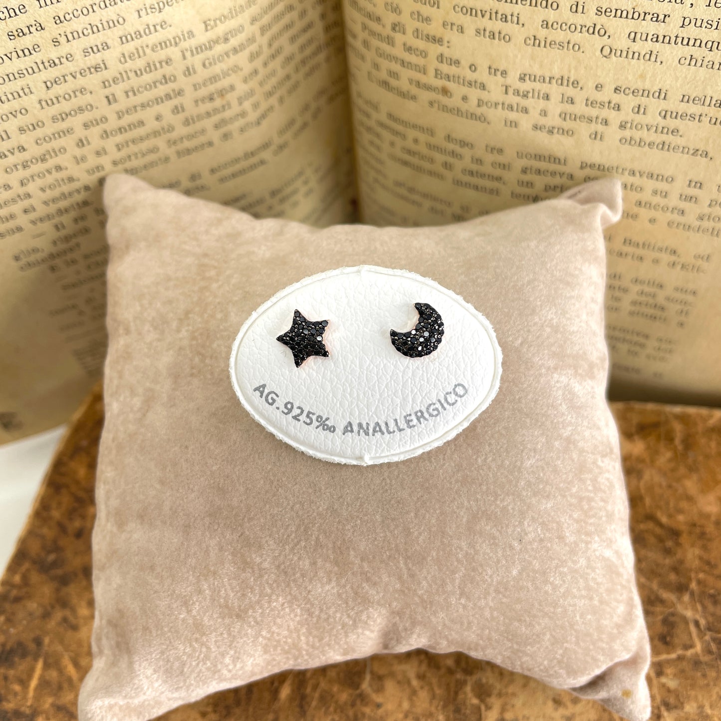 Coppia orecchini a lobo stella o cuore o stella e luna di zirconi neri - Lumiere Bijoux