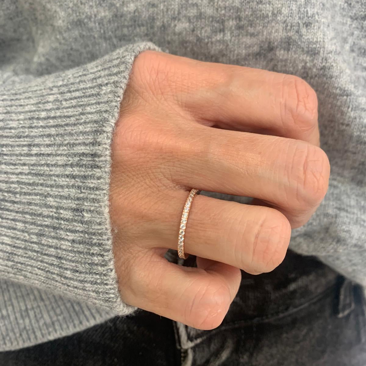Anello Fedina eternity zirconi bianchi base rosé su misura - Lumiere Bijoux