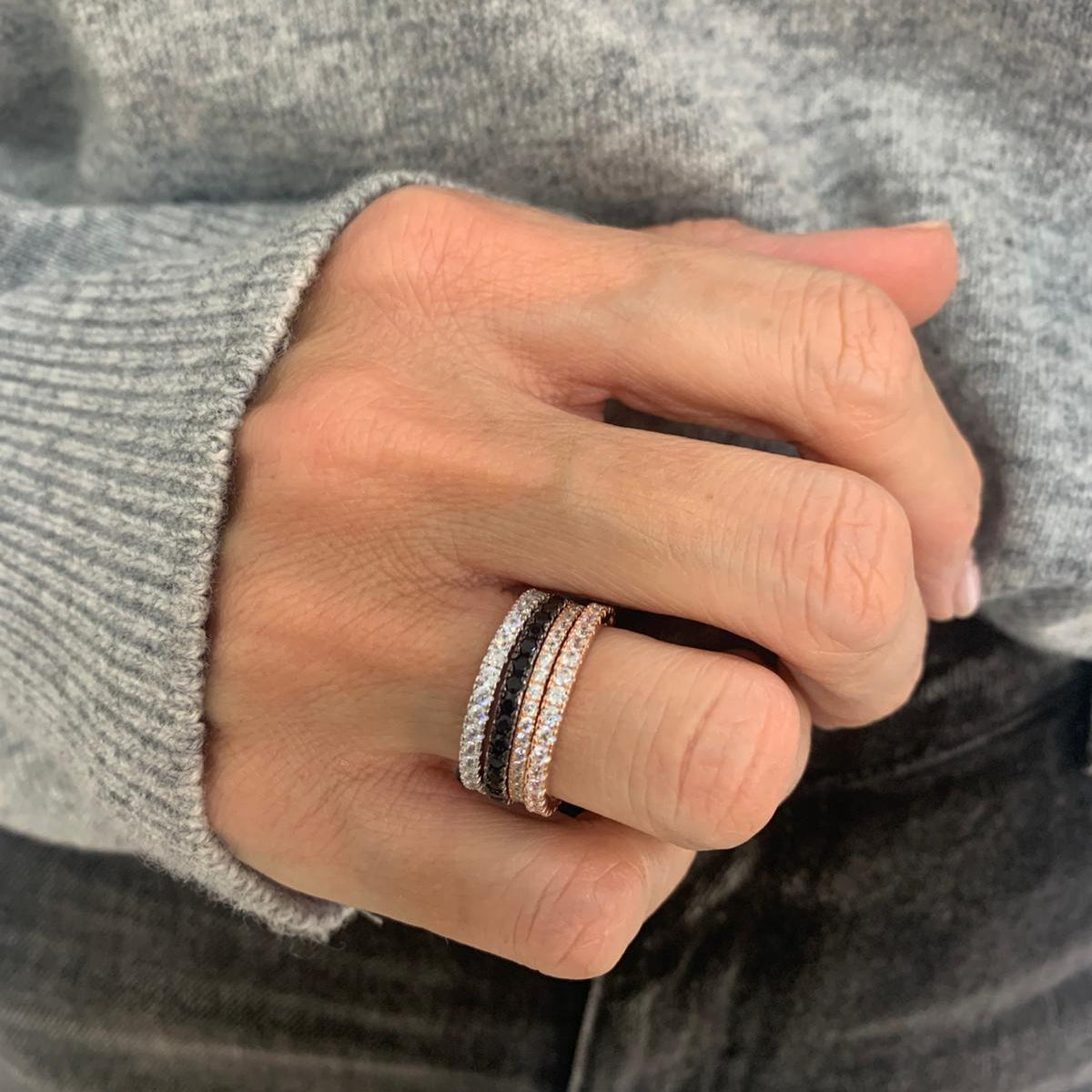 Anello Fedina eternity zirconi bianchi base rosé su misura - Lumiere Bijoux