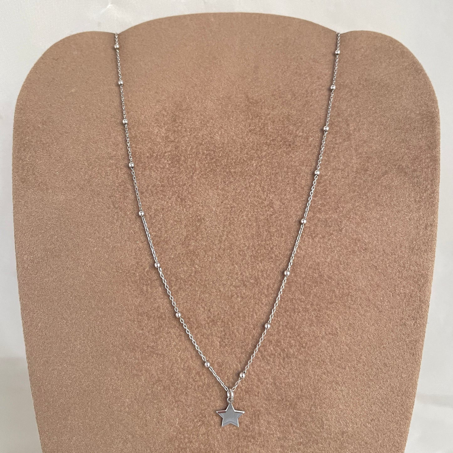 Collana catena micro rosario cm 35 con stella da 0,8 mm in argento bianco - pezzo unico