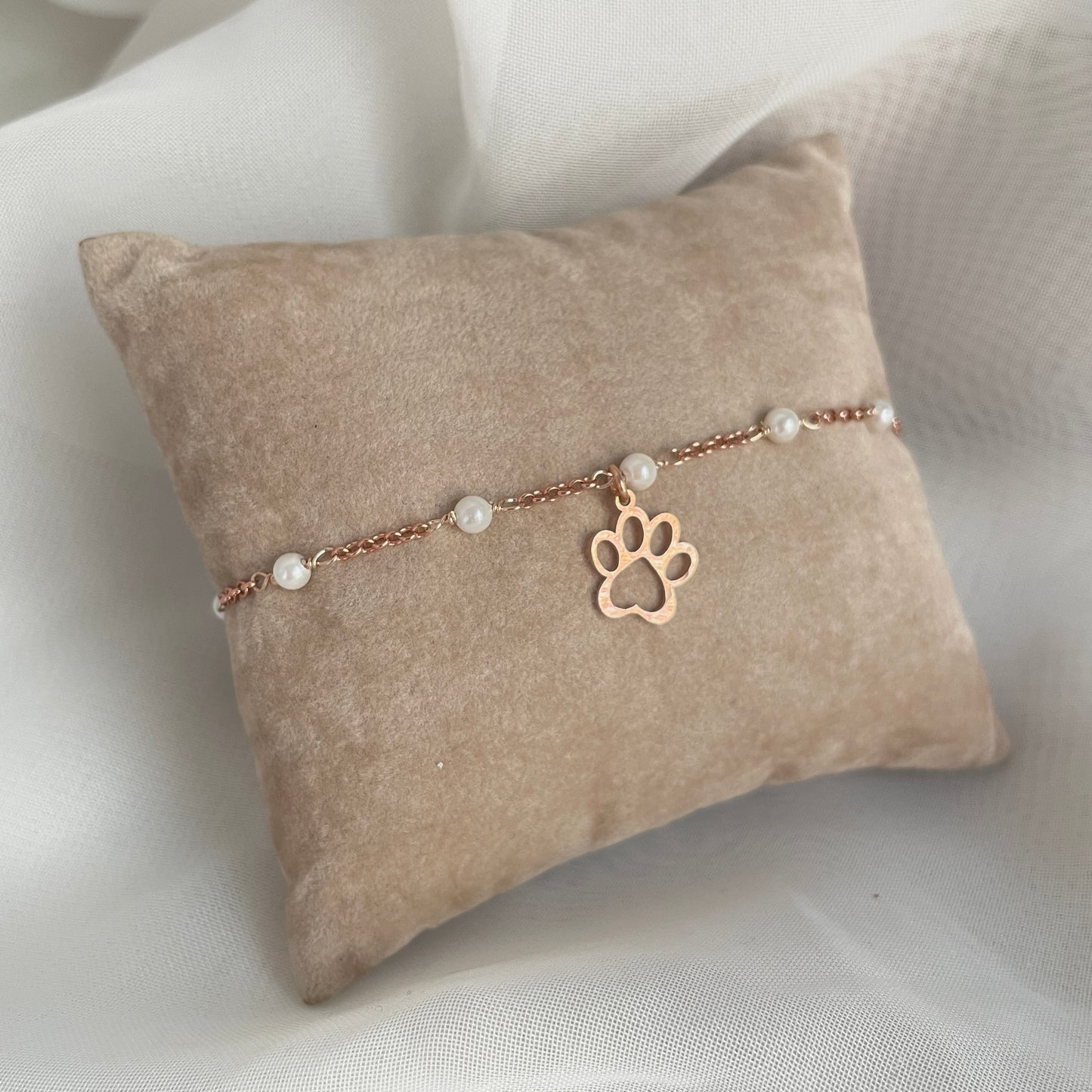 Bracciale rado perle con soggetto da 1 cm battuto in linea cm 17 - Lumiere Bijoux