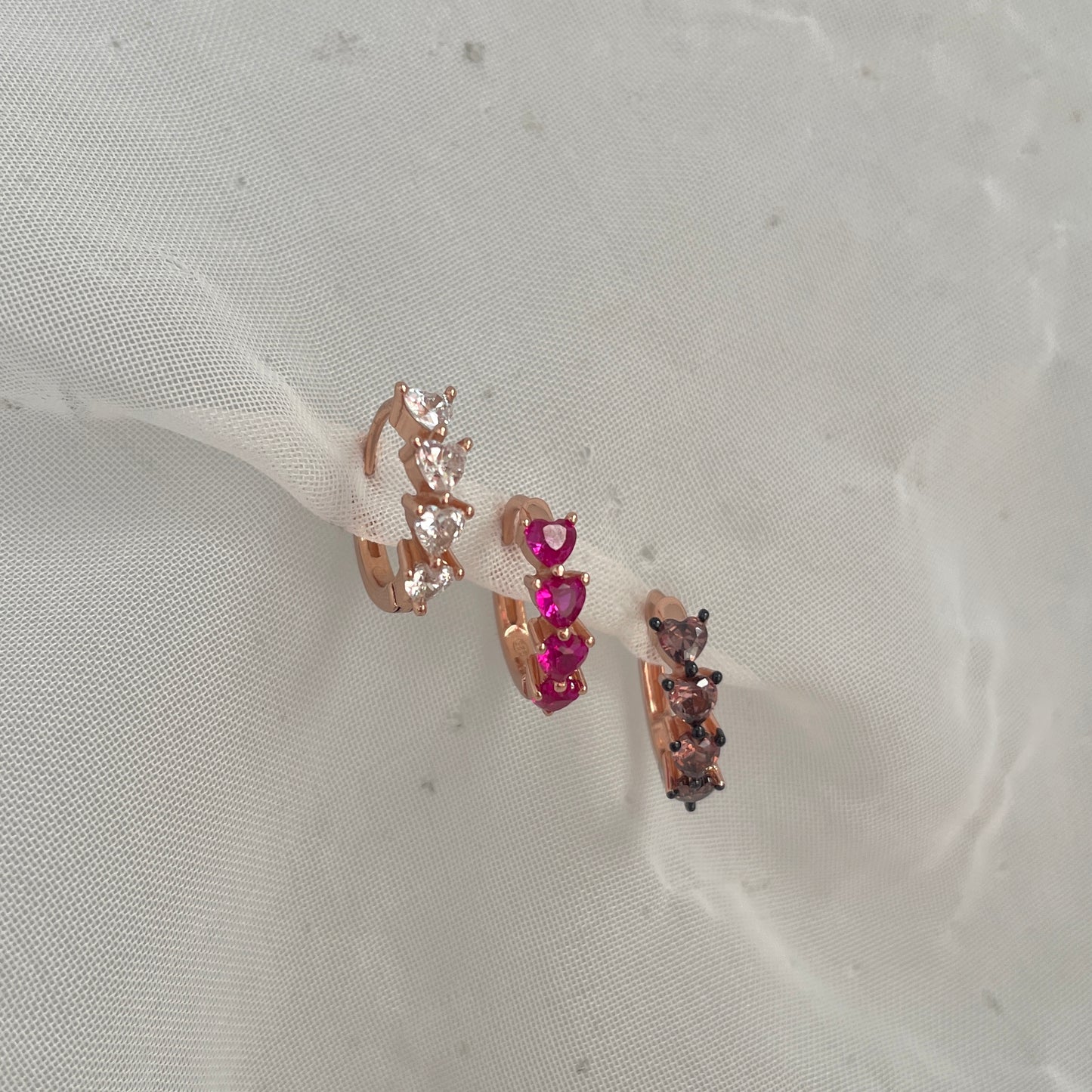 Coppia orecchini cerchi punto luce cuori diametro 1 cm base rosè - Lumiere Bijoux