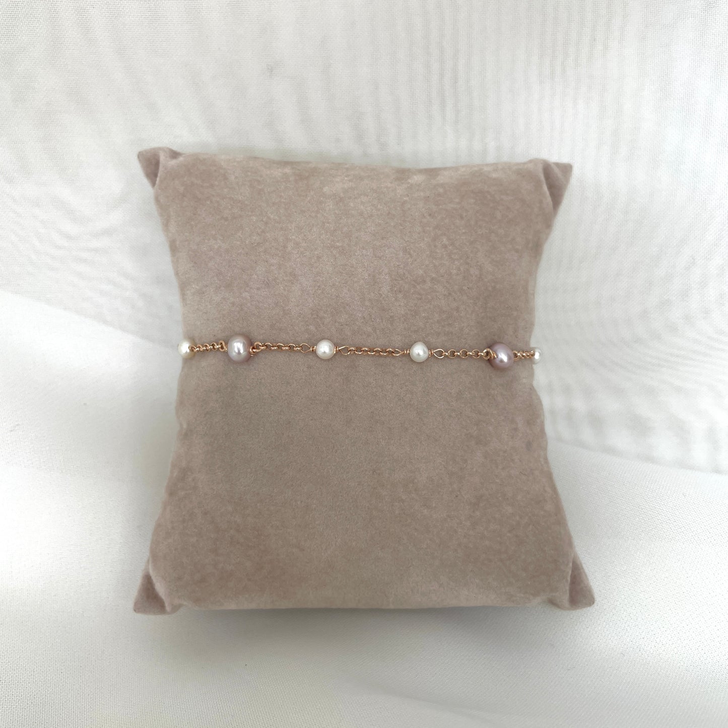 Bracciale rado perle bianche o rado perle bianche e rosa cm 17 - Lumiere Bijoux